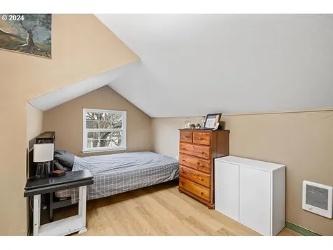 2215 8th Street Tillamook OR 97141