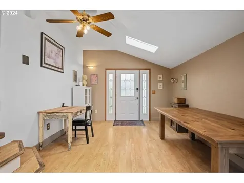 2215 8th Street Tillamook OR 97141
