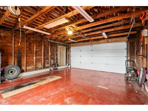 2215 8th Street Tillamook OR 97141
