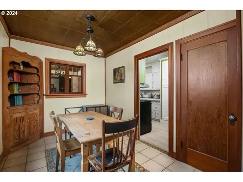 2215 8th Street Tillamook OR 97141
