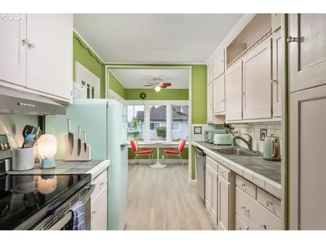 2215 8th Street Tillamook OR 97141