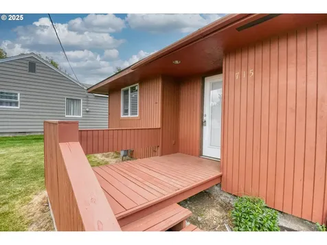 715 SW 28th Street Pendleton OR 97801