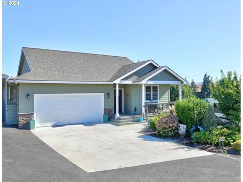 3125 E 13th Street The Dalles OR 97058