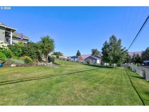 3125 E 13th Street The Dalles OR 97058