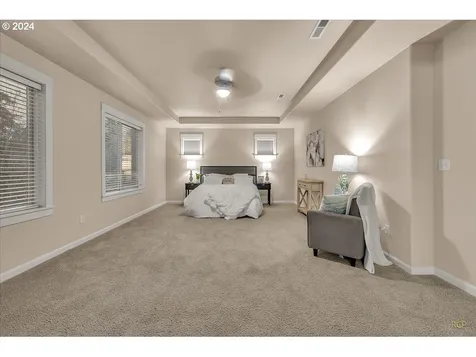 6842 NE Willowgrove Street Hillsboro OR 97124