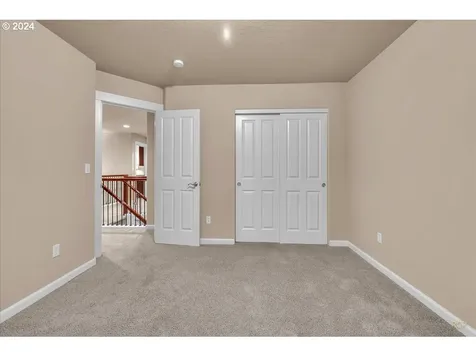 6842 NE Willowgrove Street Hillsboro OR 97124