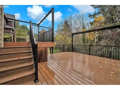 6842 NE Willowgrove Street Hillsboro OR 97124