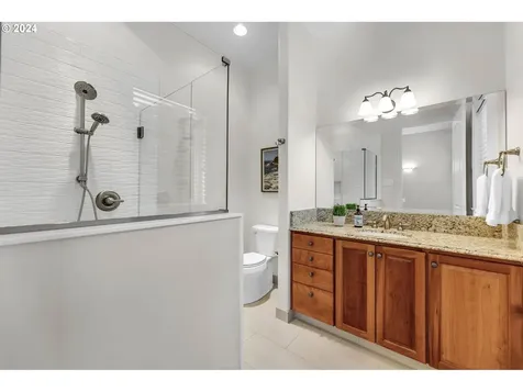 912 Se 201st Court Camas WA 98607