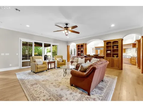 912 Se 201st Court Camas WA 98607