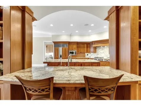 912 Se 201st Court Camas WA 98607