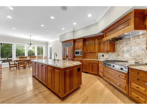 912 Se 201st Court Camas WA 98607