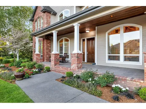 912 Se 201st Court Camas WA 98607