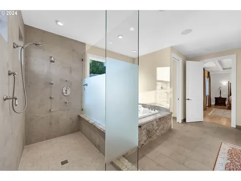 912 Se 201st Court Camas WA 98607