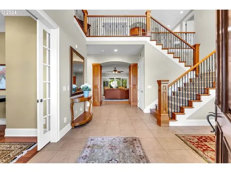 912 Se 201st Court Camas WA 98607