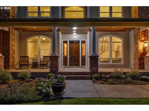 912 Se 201st Court Camas WA 98607