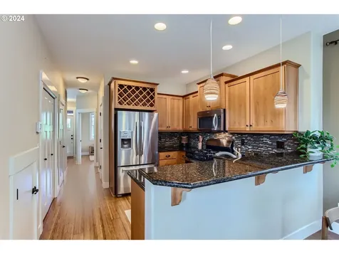 2750 NE Rodney Avenue Portland OR 97212