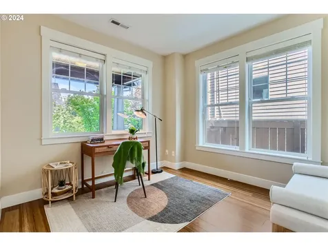 2750 NE Rodney Avenue Portland OR 97212