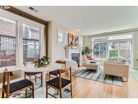 2750 NE Rodney Avenue Portland OR 97212