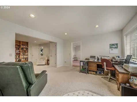 1095 Hollyridge Drive Tillamook OR 97141