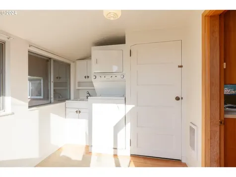 3643 Lois Drive Hood River OR 97031