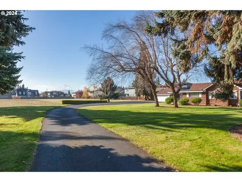 3643 Lois Drive Hood River OR 97031