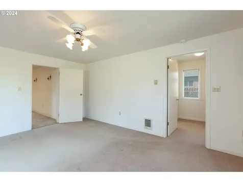 3643 Lois Drive Hood River OR 97031