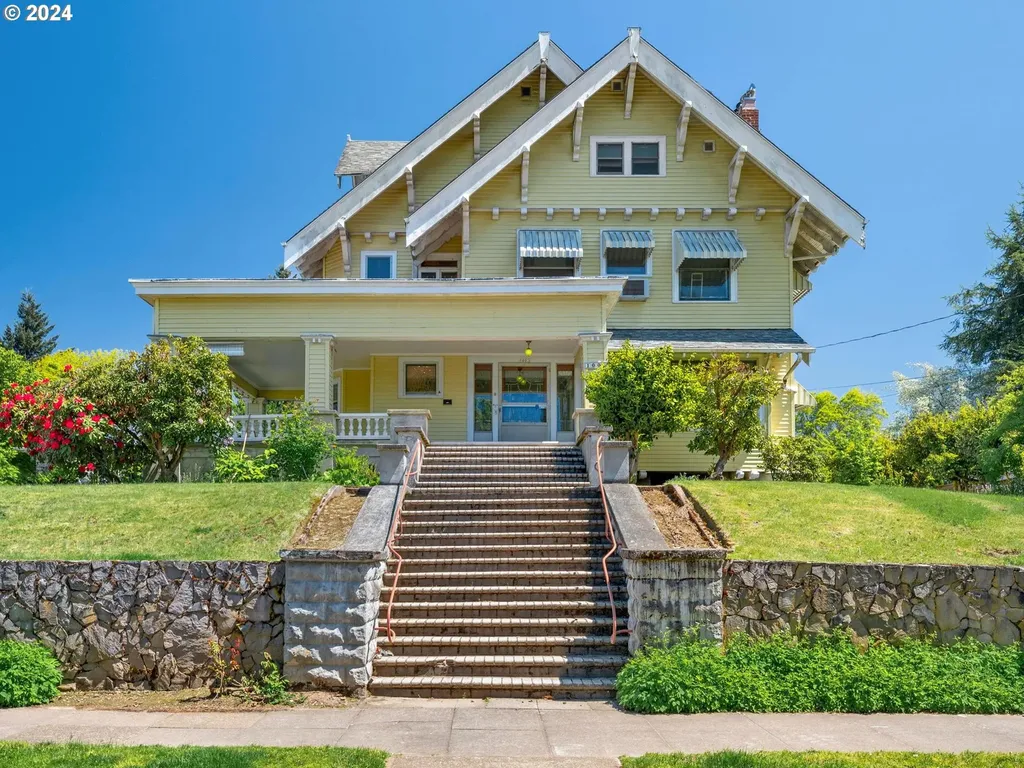 1002 Se 53rd Avenue Portland OR 97215