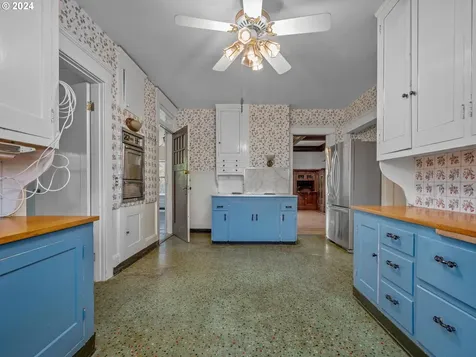 1002 Se 53rd Avenue Portland OR 97215