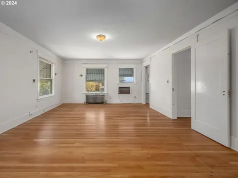 1002 Se 53rd Avenue Portland OR 97215