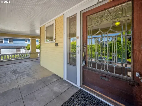 1002 Se 53rd Avenue Portland OR 97215