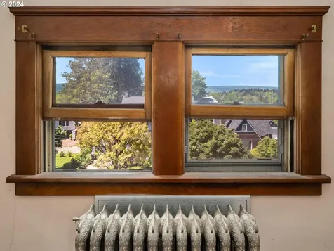 1002 Se 53rd Avenue Portland OR 97215