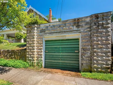 1002 Se 53rd Avenue Portland OR 97215