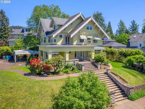 1002 Se 53rd Avenue Portland OR 97215
