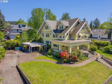 1002 Se 53rd Avenue Portland OR 97215