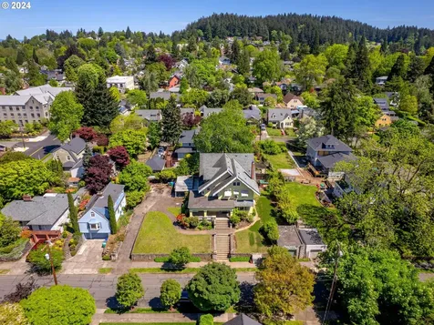 1002 Se 53rd Avenue Portland OR 97215