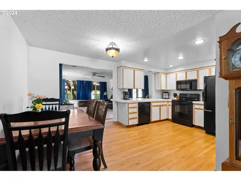 4215 Se 112th Avenue Portland OR 97266