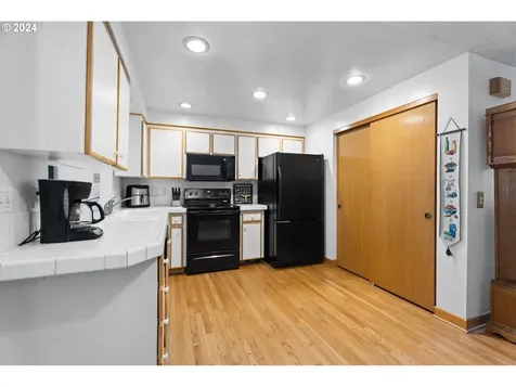 4215 Se 112th Avenue Portland OR 97266