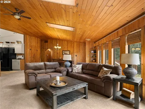 22009 S Lost Mountain Road Estacada OR 97023