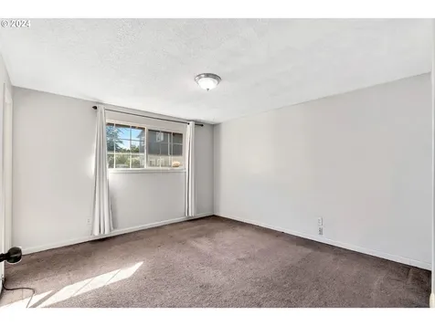10750 NE Prescott Street Portland OR 97220