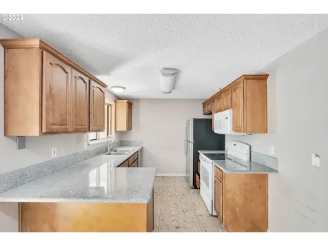 10750 NE Prescott Street Portland OR 97220