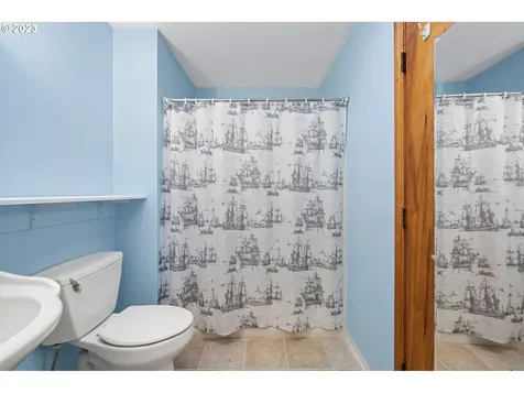 440 Avenue I Seaside OR 97138