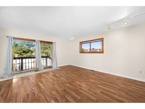 440 Avenue I Seaside OR 97138
