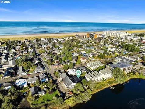 440 Avenue I Seaside OR 97138