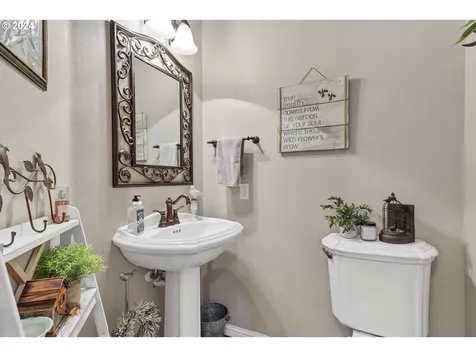 1031 Vista Lane Sweet Home OR 97386