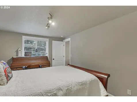 1031 Vista Lane Sweet Home OR 97386