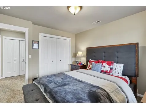 1031 Vista Lane Sweet Home OR 97386