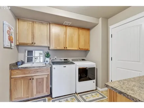 1031 Vista Lane Sweet Home OR 97386