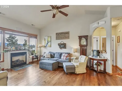 1031 Vista Lane Sweet Home OR 97386