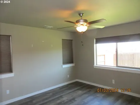 131 Braxton Court Roseburg OR 97471