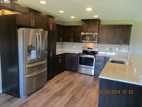 131 Braxton Court Roseburg OR 97471